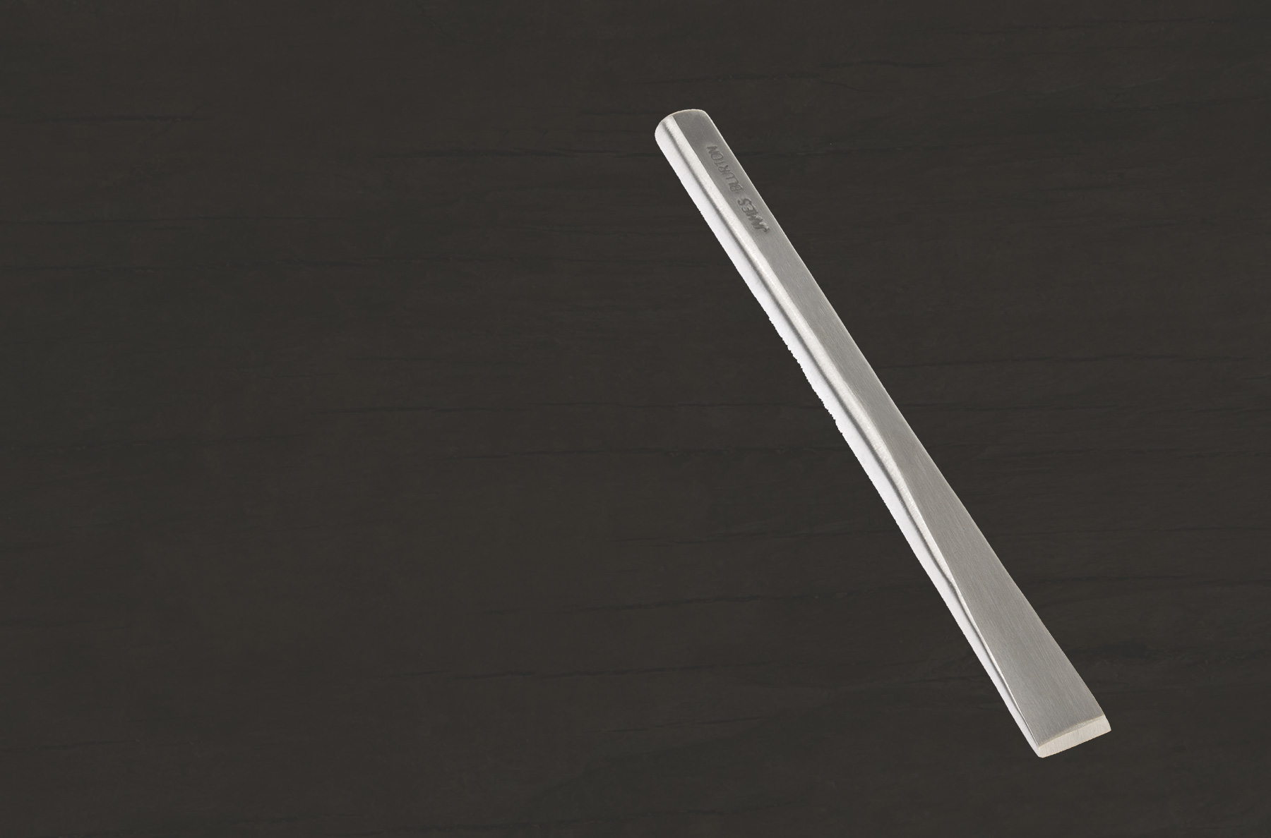 Jim Blurton Straight Chisel available online from the official shop